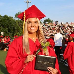 Meet your Posher, Stephanie